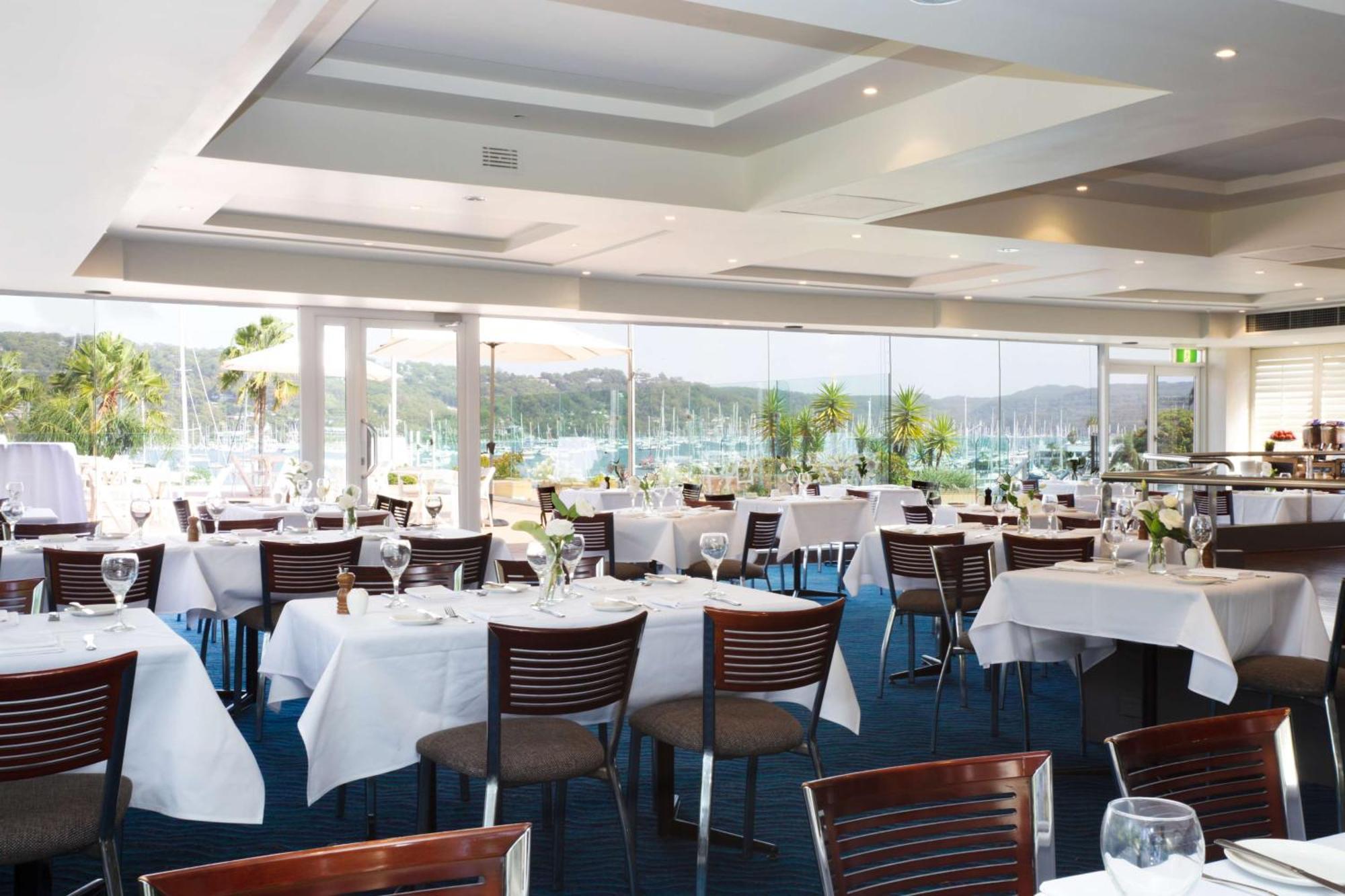 Mirage Hotel Newport Exterior photo